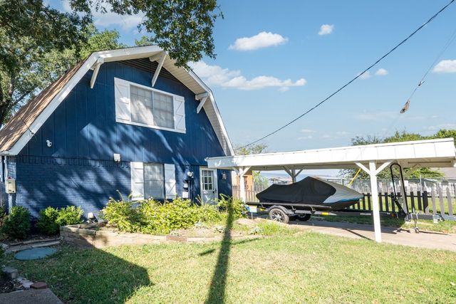 114 Harbor Drive, Gun Barrel City, TX 75156