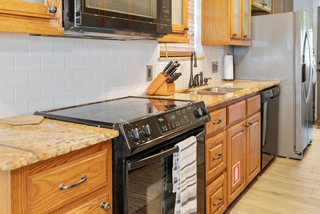 114 Harbor Drive, Gun Barrel City, TX 75156