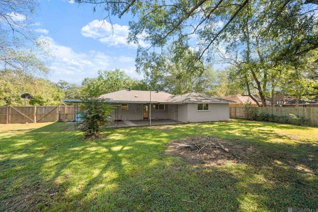 6677 Landmor Dr, Greenwell Springs, LA 70739