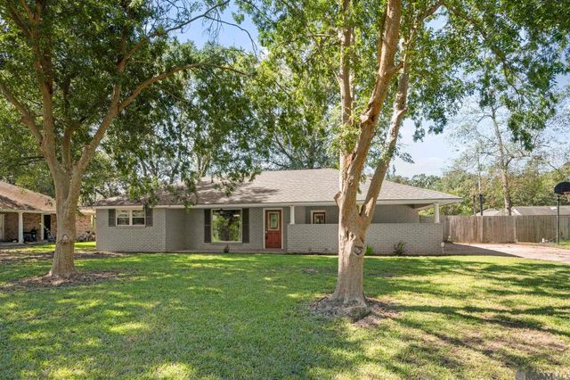 6677 Landmor Dr, Greenwell Springs, LA 70739