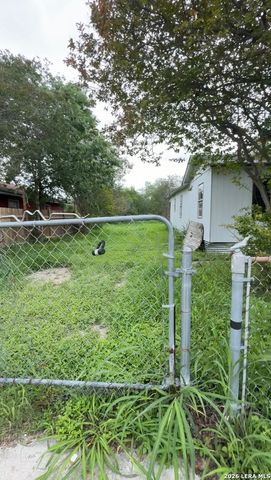 1434 E Chavaneaux, San Antonio, TX 78214
