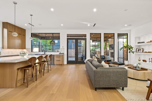 5230 Richard Avenue, Dallas, TX 75206