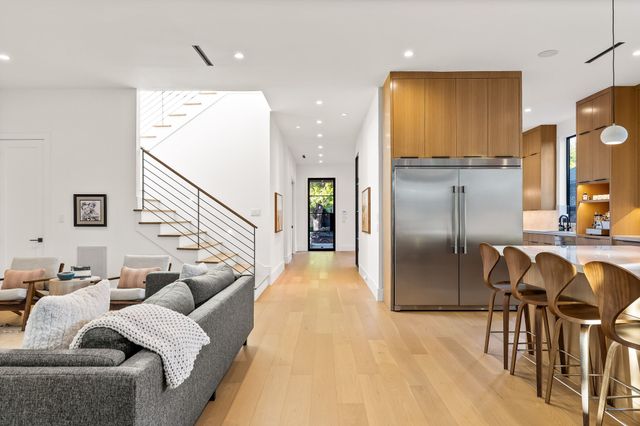 5230 Richard Avenue, Dallas, TX 75206