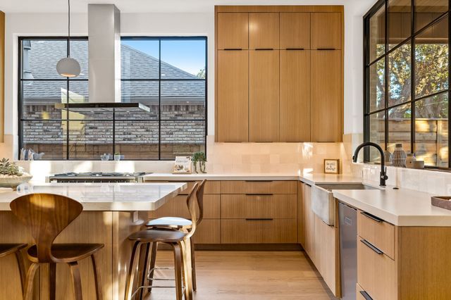 5230 Richard Avenue, Dallas, TX 75206