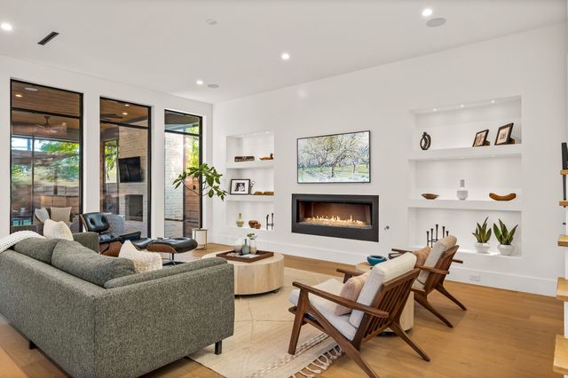 5230 Richard Avenue, Dallas, TX 75206