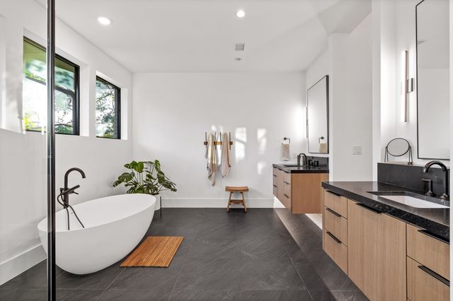 5230 Richard Avenue, Dallas, TX 75206