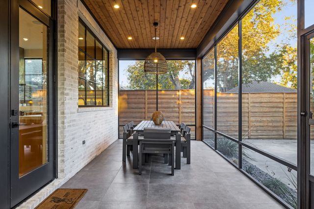 5230 Richard Avenue, Dallas, TX 75206