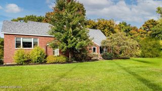 446 N Greenbush Road, North Greenbush, NY 12144