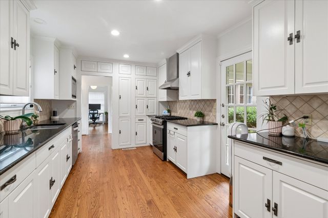 5902 Mccommas Boulevard, Dallas, TX 75206