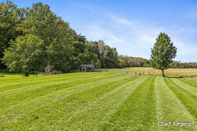 9379 Kalamazoo Avenue Se, Gaines Twp, MI 49316