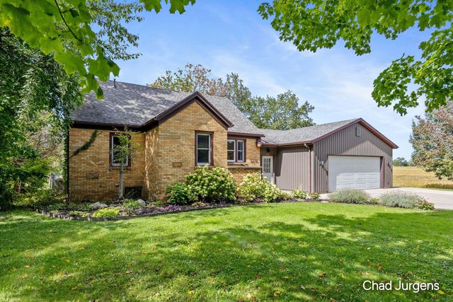 9379 Kalamazoo Avenue Se, Gaines Twp, MI 49316