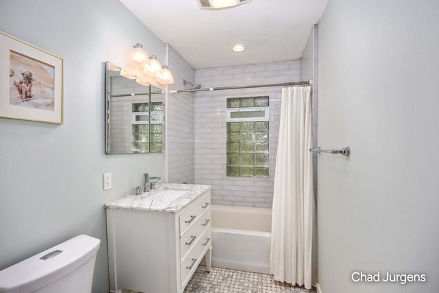 9379 Kalamazoo Avenue Se, Gaines Twp, MI 49316