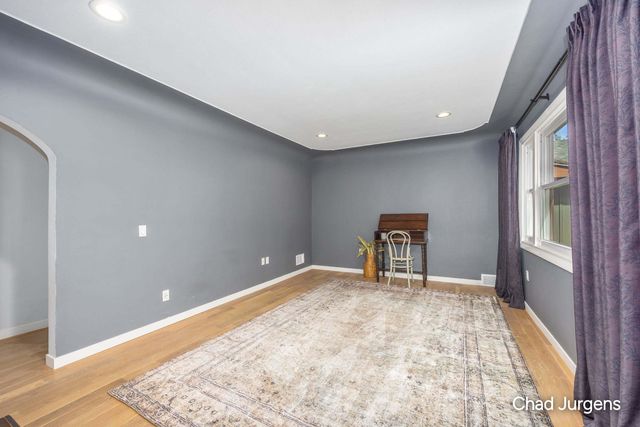 9379 Kalamazoo Avenue Se, Gaines Twp, MI 49316