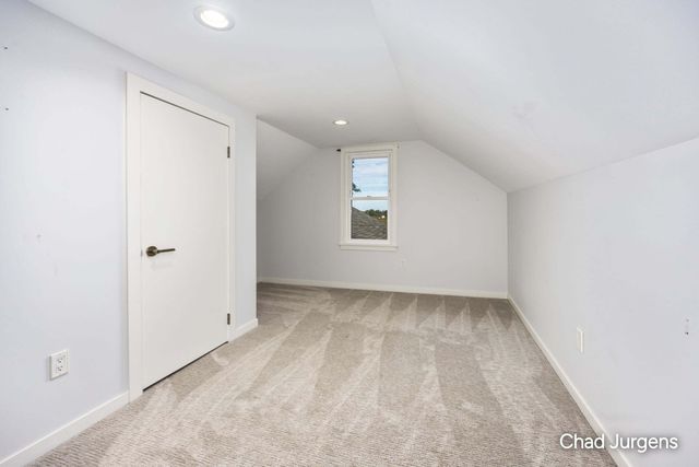 9379 Kalamazoo Avenue Se, Gaines Twp, MI 49316