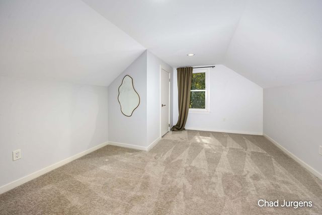 9379 Kalamazoo Avenue Se, Gaines Twp, MI 49316
