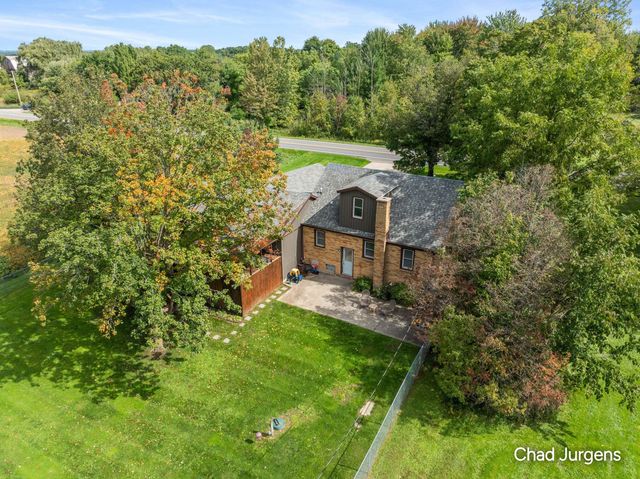 9379 Kalamazoo Avenue Se, Gaines Twp, MI 49316