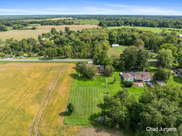 9379 Kalamazoo Avenue Se, Gaines Twp, MI 49316