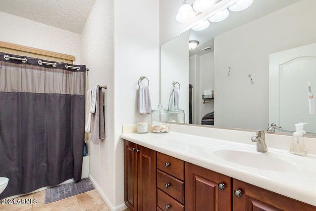 2298 E EBONY Drive, Chandler, AZ 85286