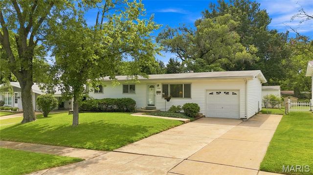 1560 Starling Drive, Florissant, MO 63031