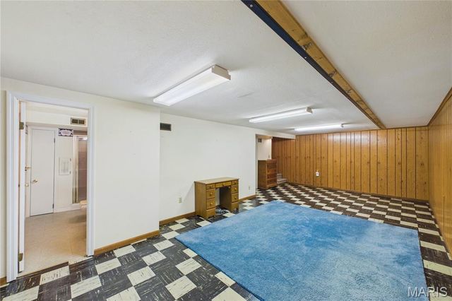 1560 Starling Drive, Florissant, MO 63031