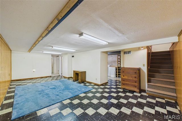 1560 Starling Drive, Florissant, MO 63031