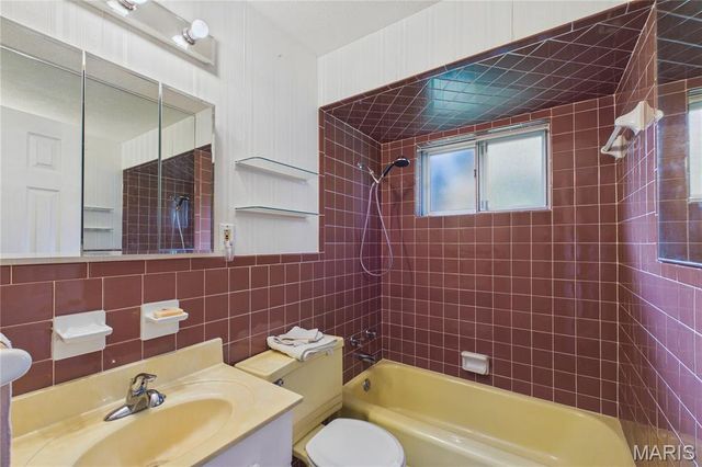 1560 Starling Drive, Florissant, MO 63031