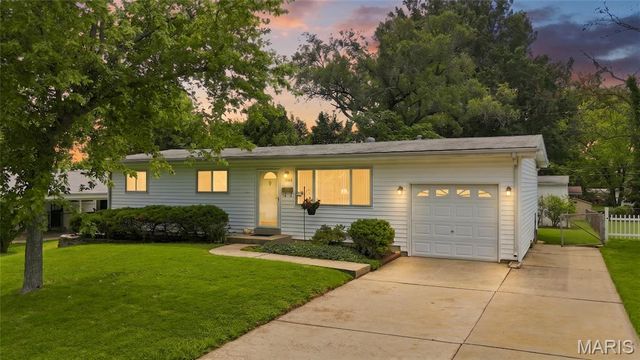 1560 Starling Drive, Florissant, MO 63031