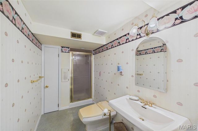 1560 Starling Drive, Florissant, MO 63031