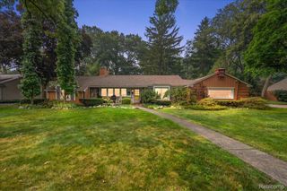 4170 Sandy Lane, Bloomfield Hills, MI 48301