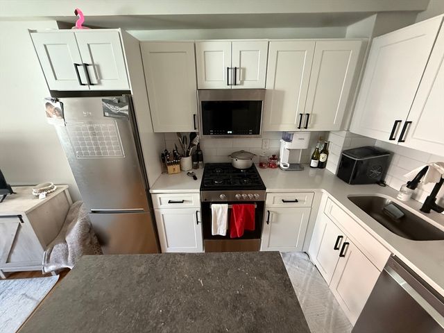 204 Endicott 2, Boston, MA 02113