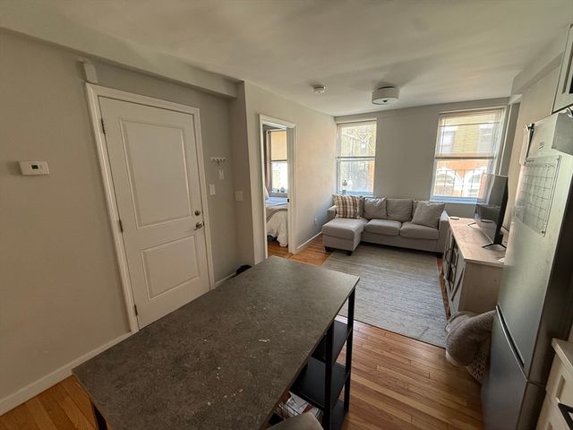 204 Endicott 2, Boston, MA 02113