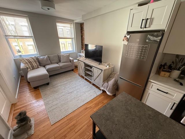 204 Endicott 2, Boston, MA 02113