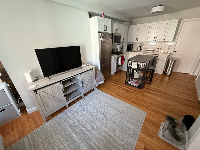 204 Endicott 2, Boston, MA 02113