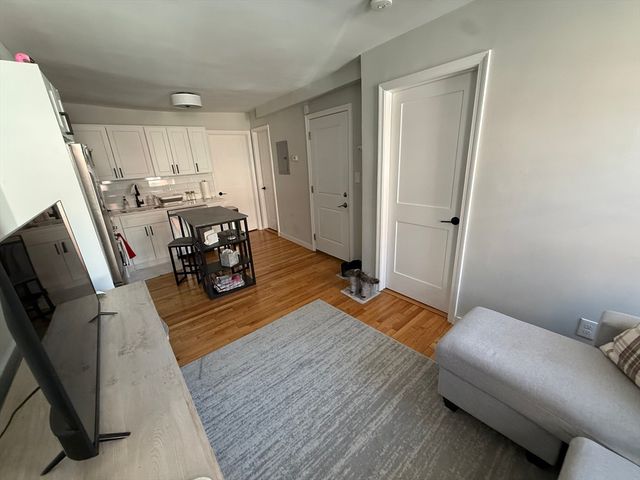 204 Endicott 2, Boston, MA 02113