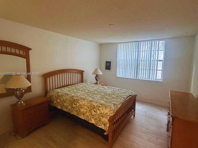 19555 E Country Club Dr 8206, Aventura, FL 33180