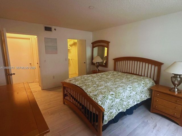 19555 E Country Club Dr 8206, Aventura, FL 33180