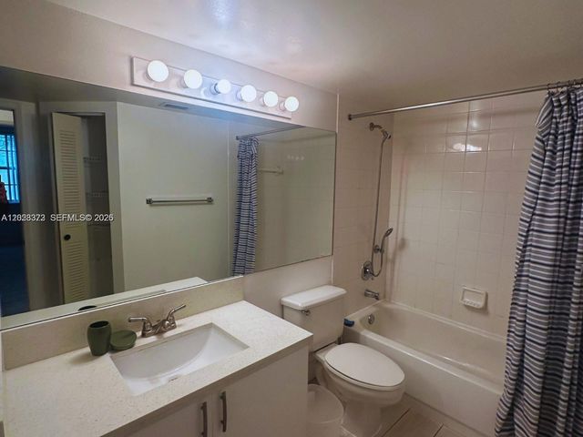 19555 E Country Club Dr 8206, Aventura, FL 33180