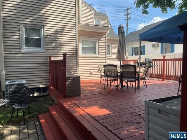 16-18 Morlot Avenue, Fair Lawn, NJ 07410
