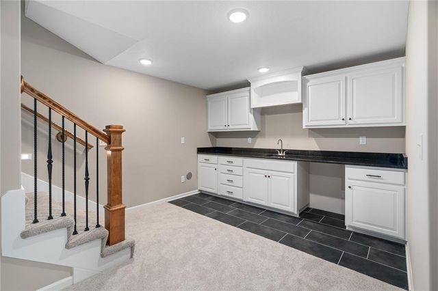 6922 NE 102nd Street, Kansas City, MO 64156