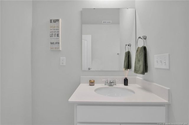 156 Chinook Lane, Raeford, NC 28376