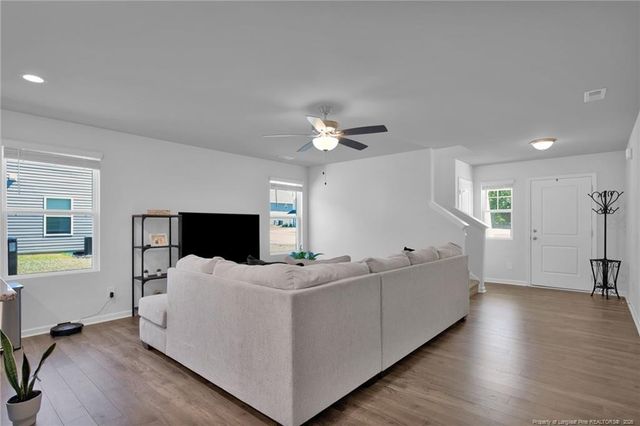 156 Chinook Lane, Raeford, NC 28376