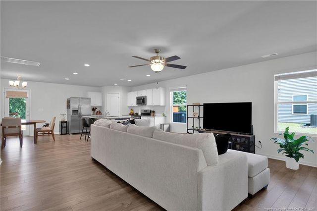 156 Chinook Lane, Raeford, NC 28376