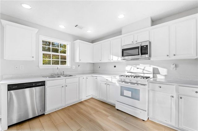 2586 Betty Sue Drive, Buford, GA 30519