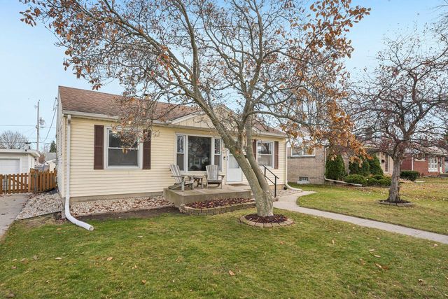 3834 S 54th STREET, Milwaukee, WI 53220