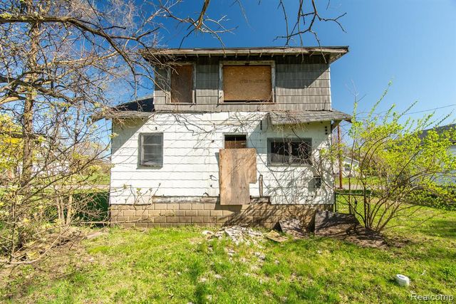 985 Fernhill Street, Highland Park, MI 48203