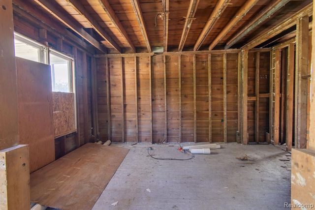 985 Fernhill Street, Highland Park, MI 48203