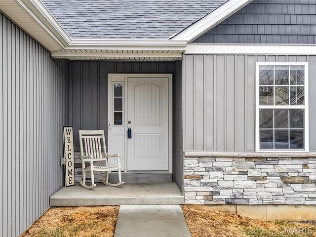 506 Hickory Knoll Drive, Troy, MO 63379