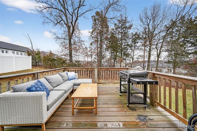 506 Hickory Knoll Drive, Troy, MO 63379