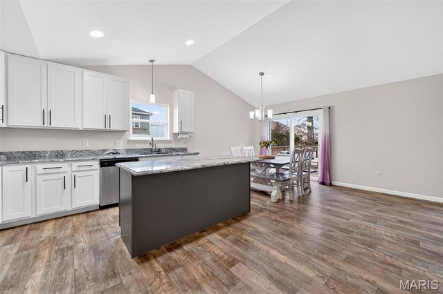 506 Hickory Knoll Drive, Troy, MO 63379