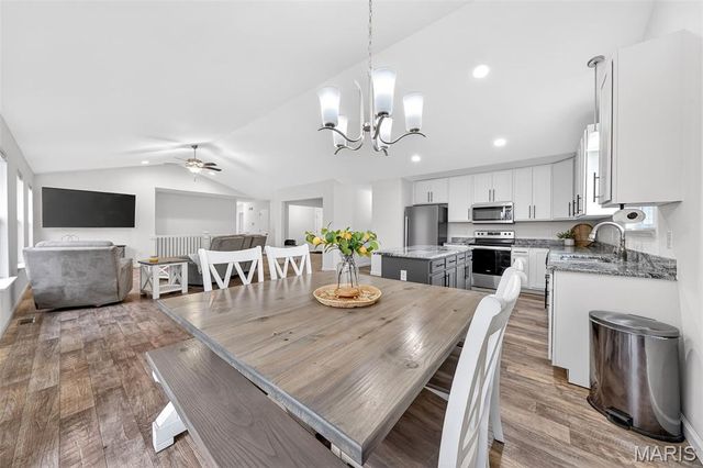 506 Hickory Knoll Drive, Troy, MO 63379